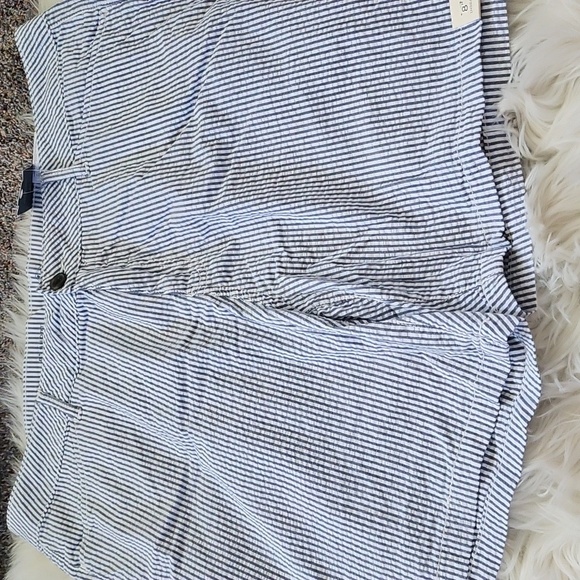 St. John's Bay Blue and White Striped Seersucker Shorts with 8" Inseam NWT - Picture 2 of 11